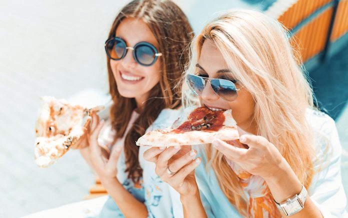 How long do you have to exercise to burn off a slice of pizza? How long do you have to exercise to burn off a slice of pizza?